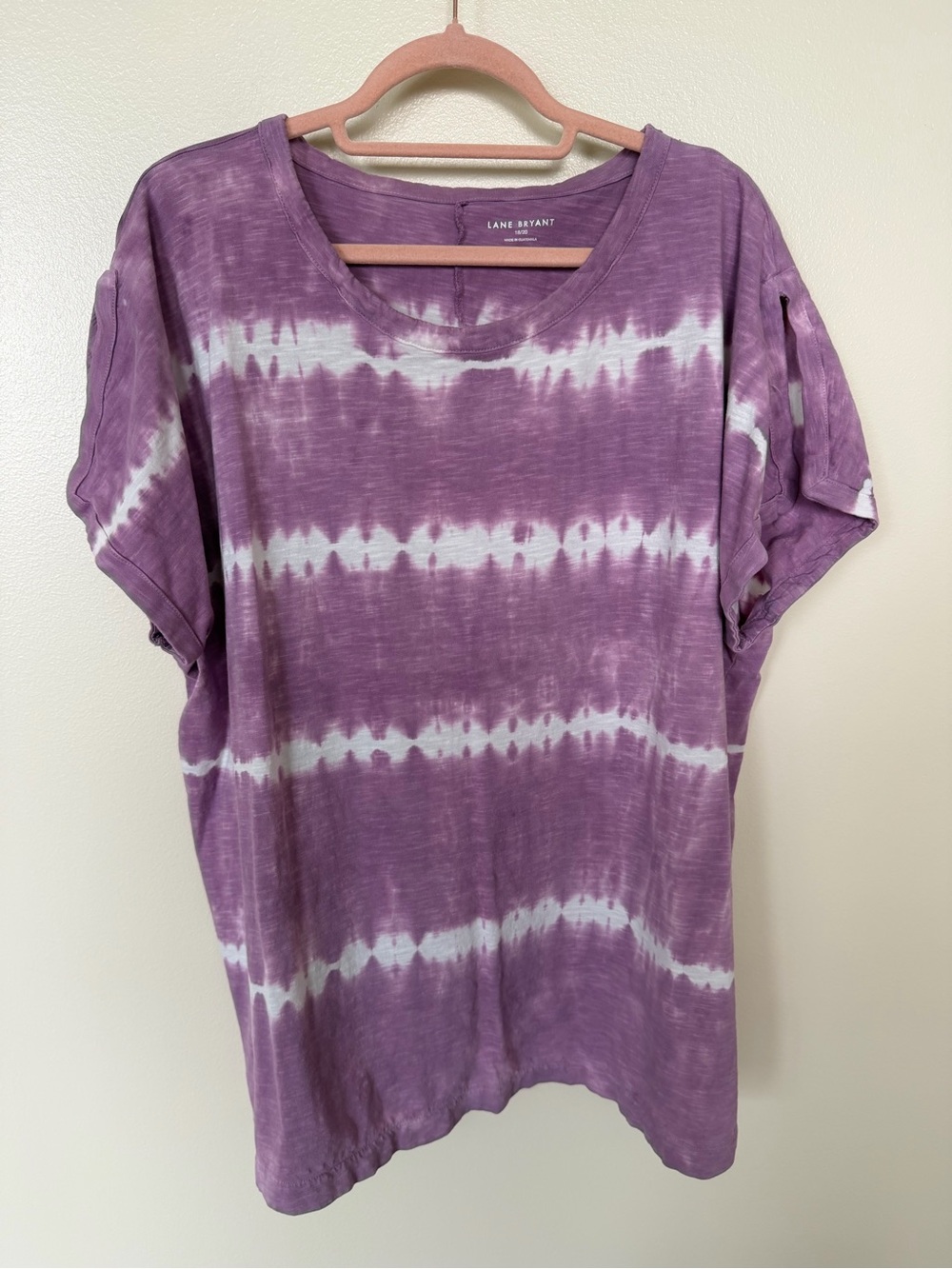 LANE BRYANT Purple & White Tie Dye Split Short Sleeve Tee